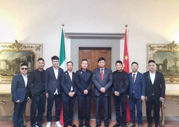 中国驻佛罗伦萨总领事王文刚会见欧洲青年企业家协会会长黄勤海及代表团​一行